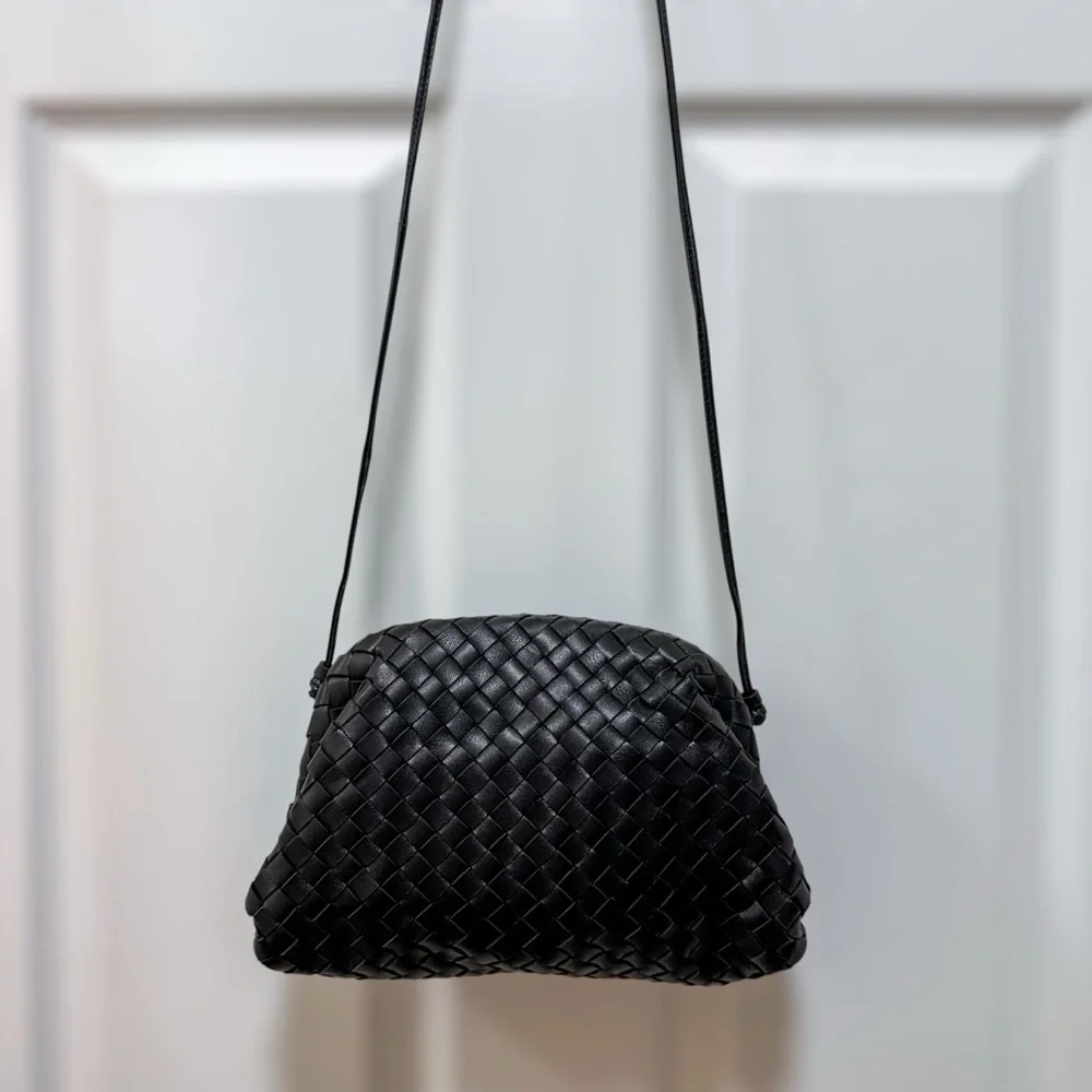 Quince Italian Leather Handwoven Pouch Crossbody Clutch | One Size | Black 👜✨ - Picture 9 of 14